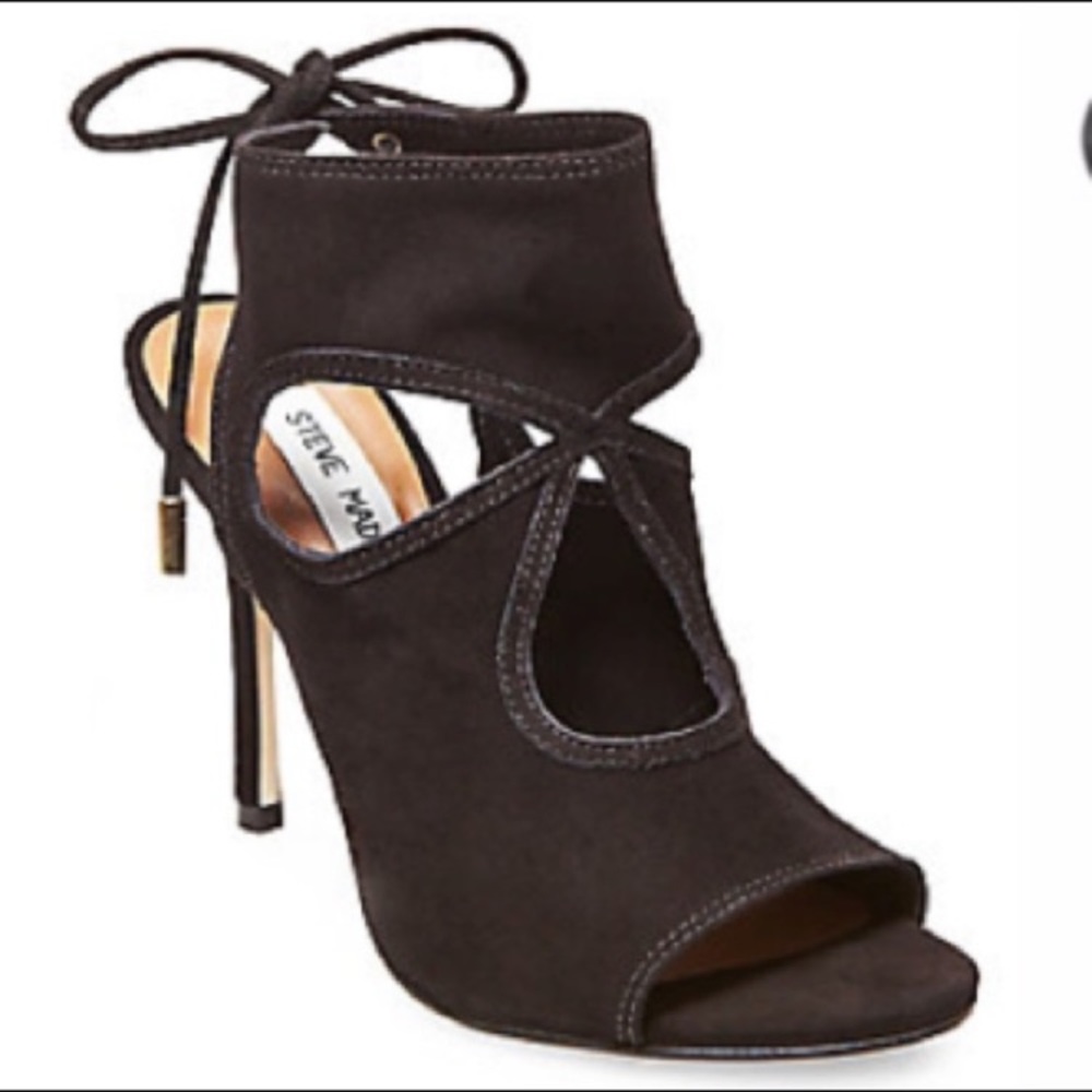 BNIB Steve Madden “SHARLIT” heels in Black Suede